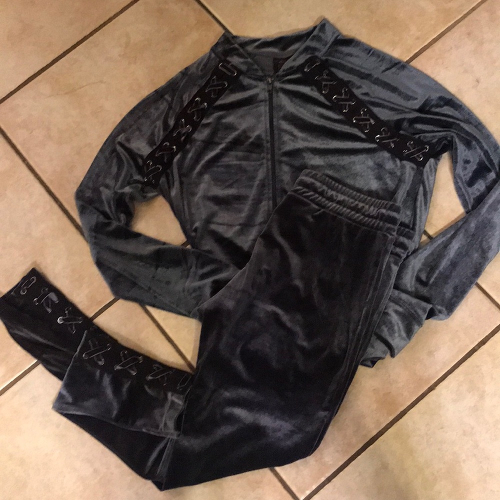Stylish Gray Women's Tracksuit